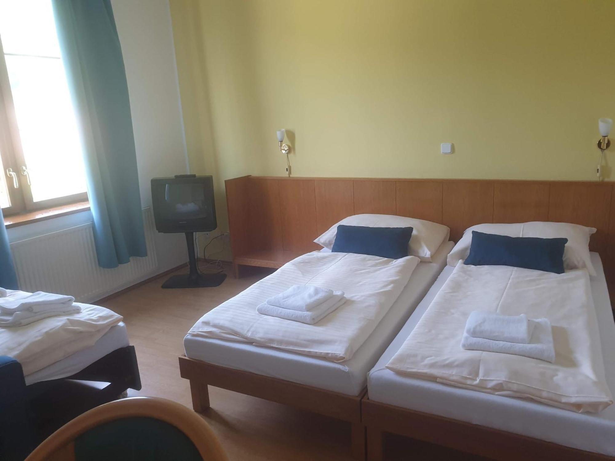 טרצ'ובה Hotel Gold חדר תמונה