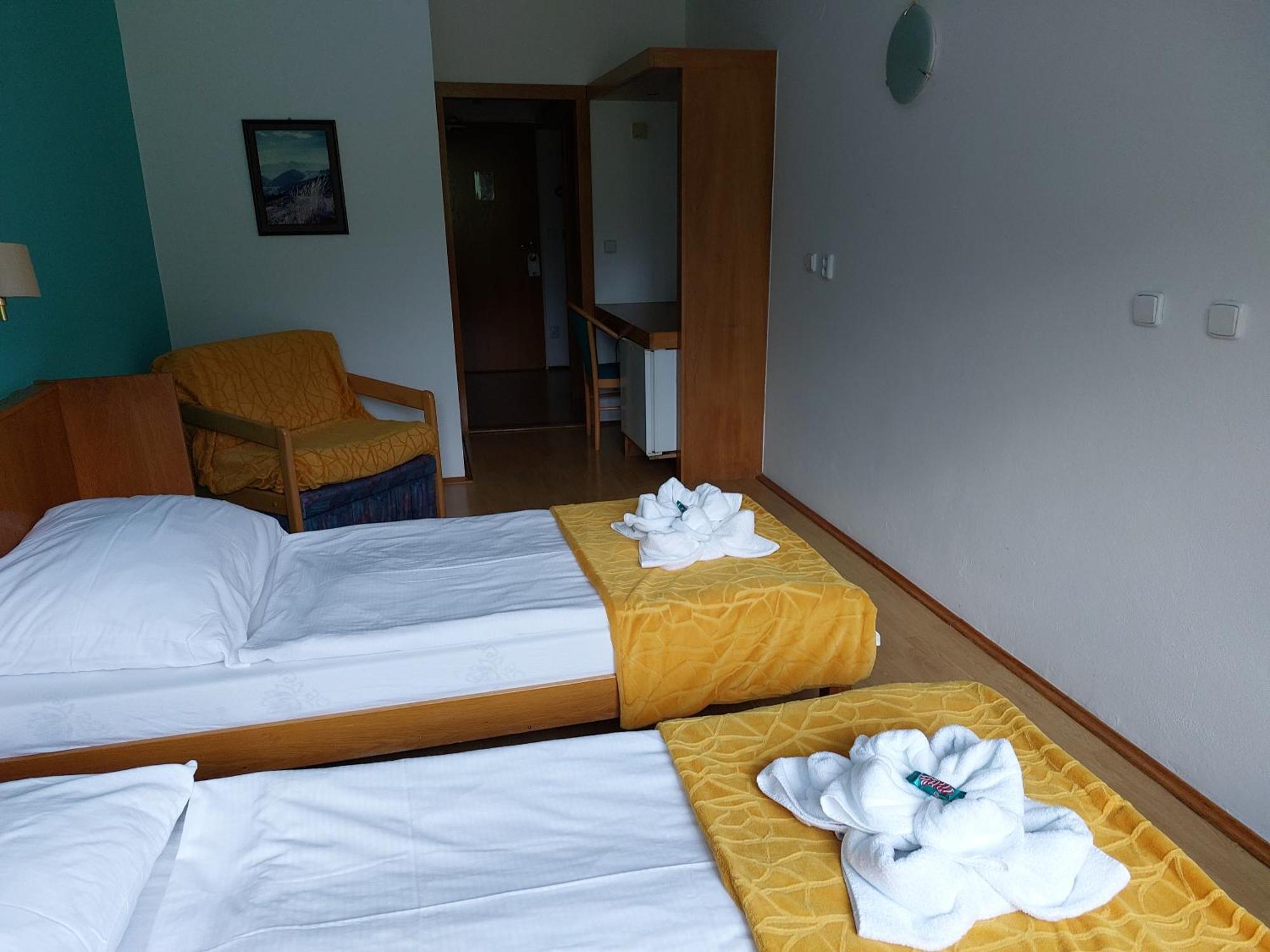 טרצ'ובה Hotel Gold מראה חיצוני תמונה