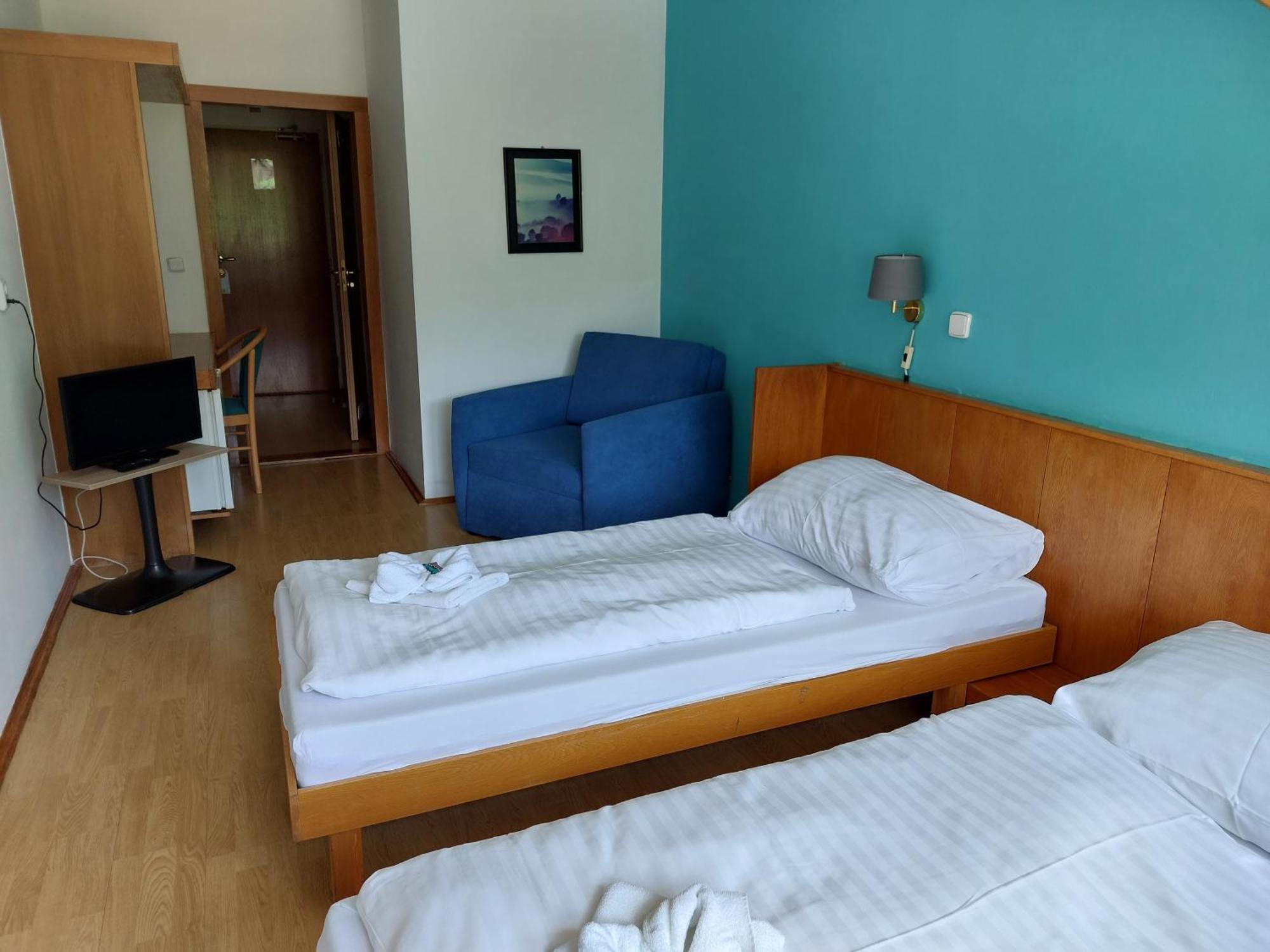 טרצ'ובה Hotel Gold מראה חיצוני תמונה