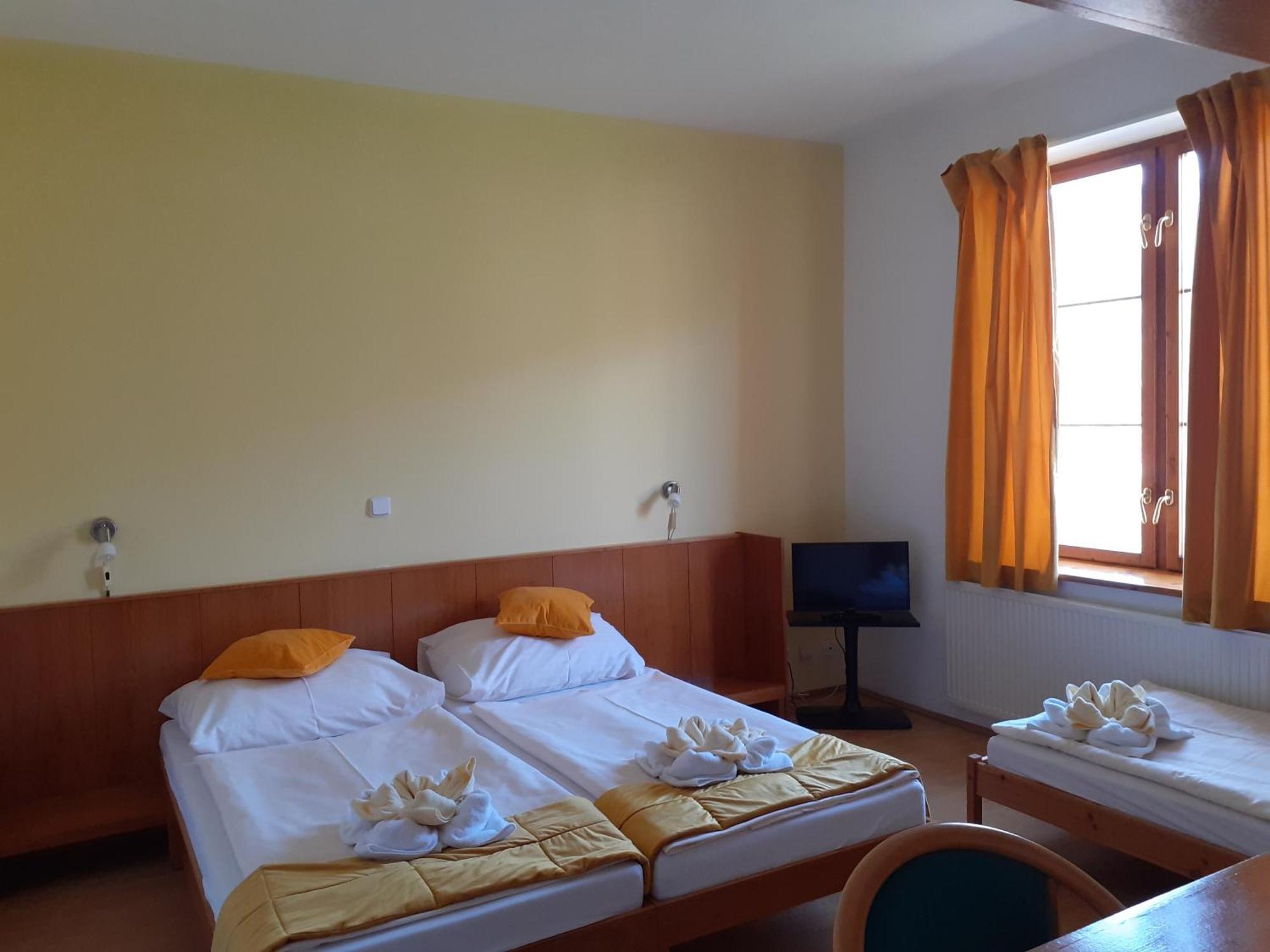 טרצ'ובה Hotel Gold חדר תמונה