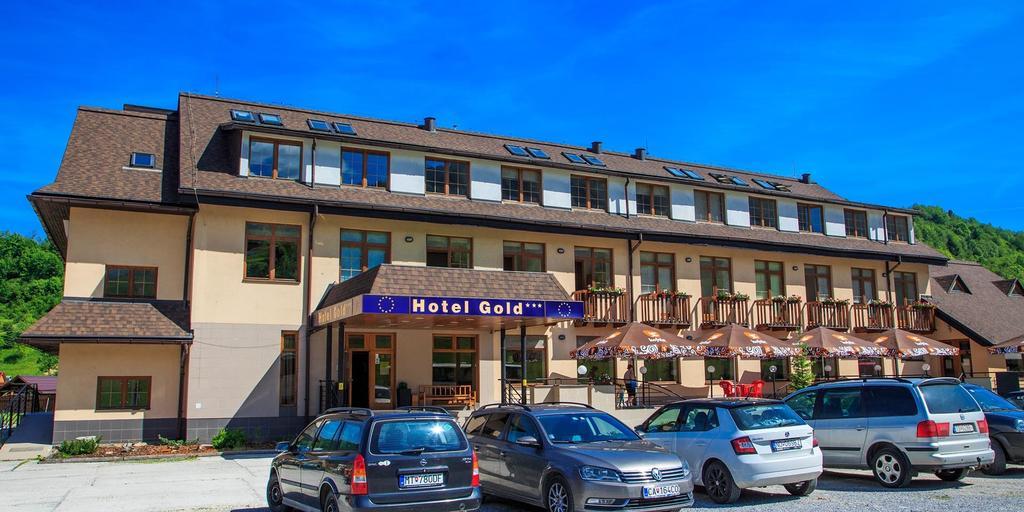 טרצ'ובה Hotel Gold מראה חיצוני תמונה